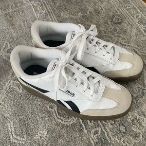 NEW Reebok Unisex-Adult Smash Edge Sneaker (Size M6 W7 EUR37.5)